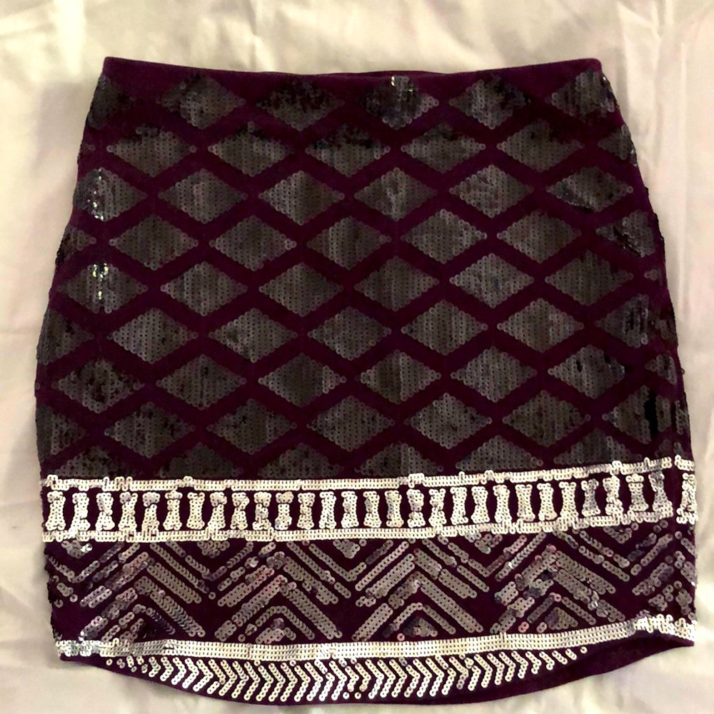 Express XS Purple skirt - black & silver sequins